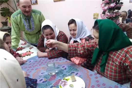 Фольклорные посиделки «Раз в крещенский вечерок» в Полевобуртасском СДК
