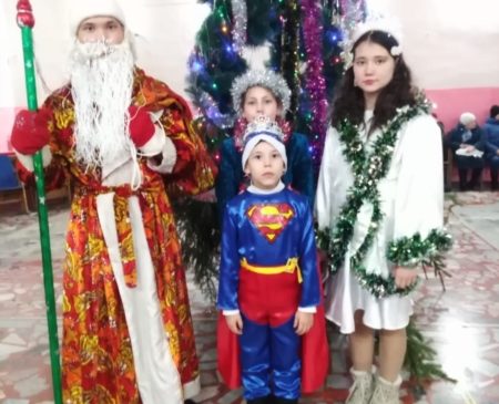Новогодний бал-маскарад в Полевобуртасском сельском Доме культуры