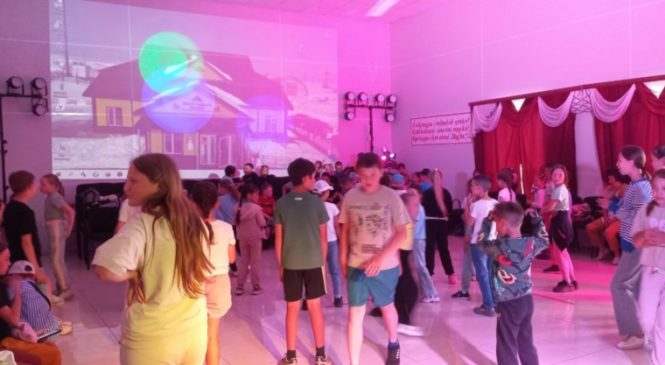 В Тоскаевском МКЦД танцевально-развлекательный диско-бум «Танцевальный серпантин»