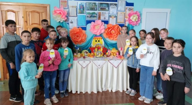 В Малотаябинском СДК выставка сувениров «Краски пасхального дня»
