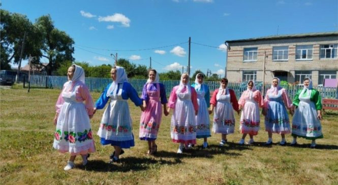 Фольклорно-обрядовый праздник на Петров день «Вăййа тухни» в селе Новые Шимкусы