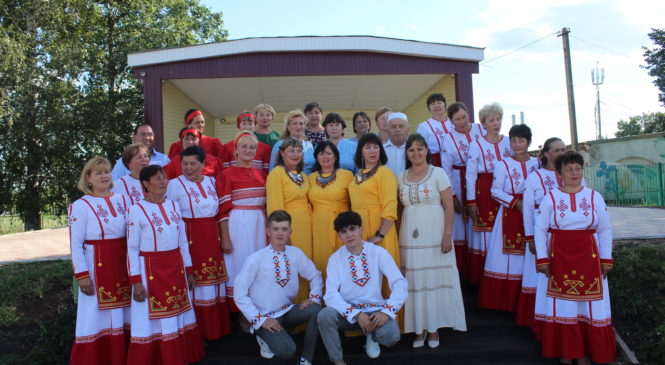 Праздничный концерт «Символ семьи, любви и верности»